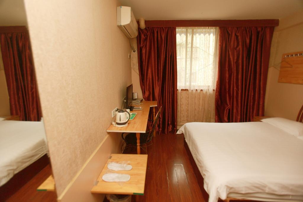 Zhengfu Caotang Decent Inn Chengdu Zimmer foto